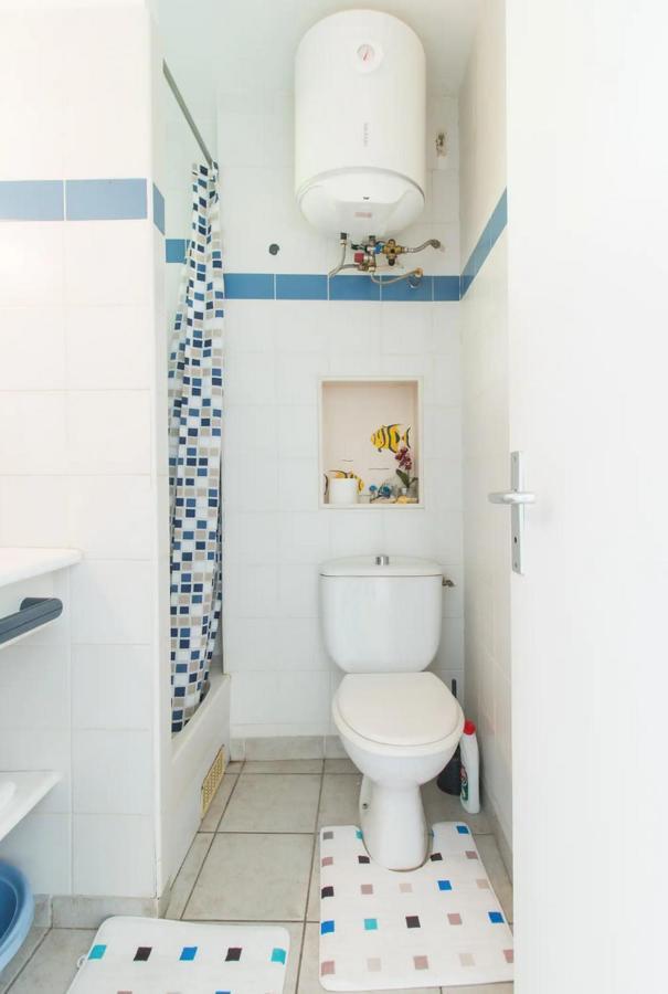Un Pied-A-Terre Face A La Marina Apartment Le Marin Exterior photo